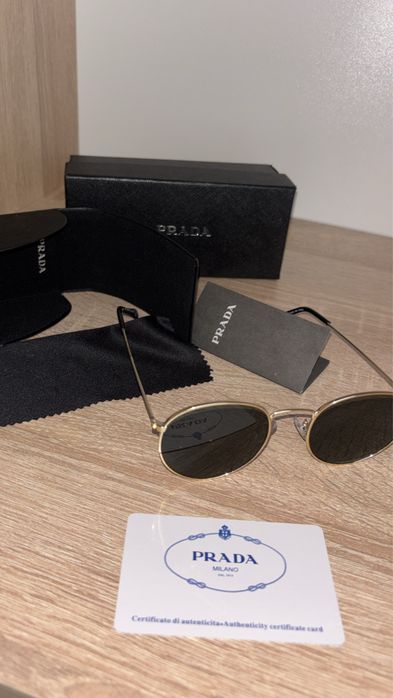 Ochelari de soare Prada