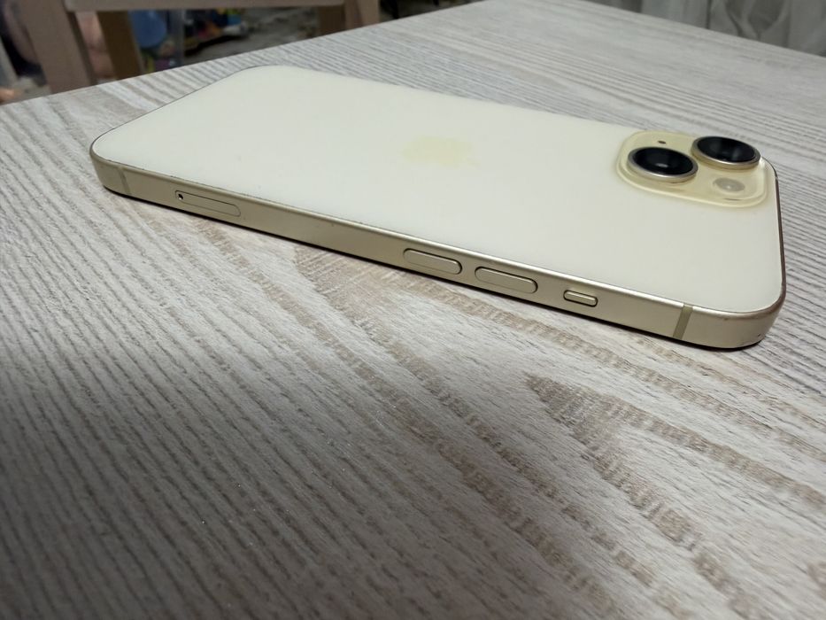 Продам iPhone 15