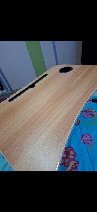 Поставка за лаптоп