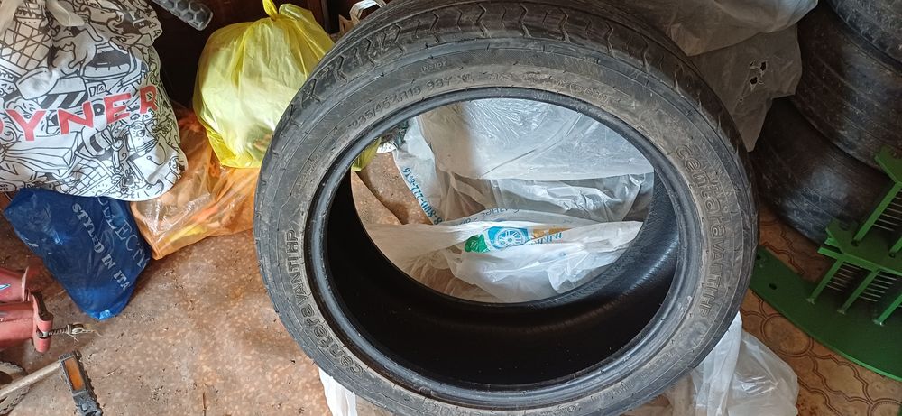 Продам шины  235.45 R 18
