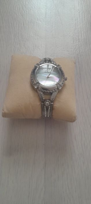 Часы  женские.