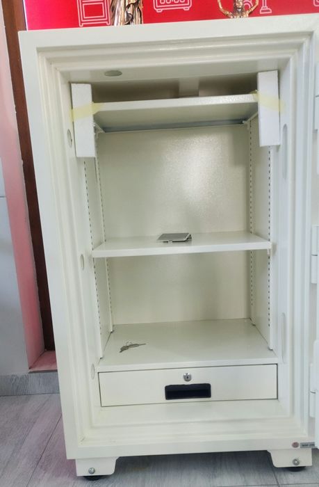 Сейф больше 200 кг новый