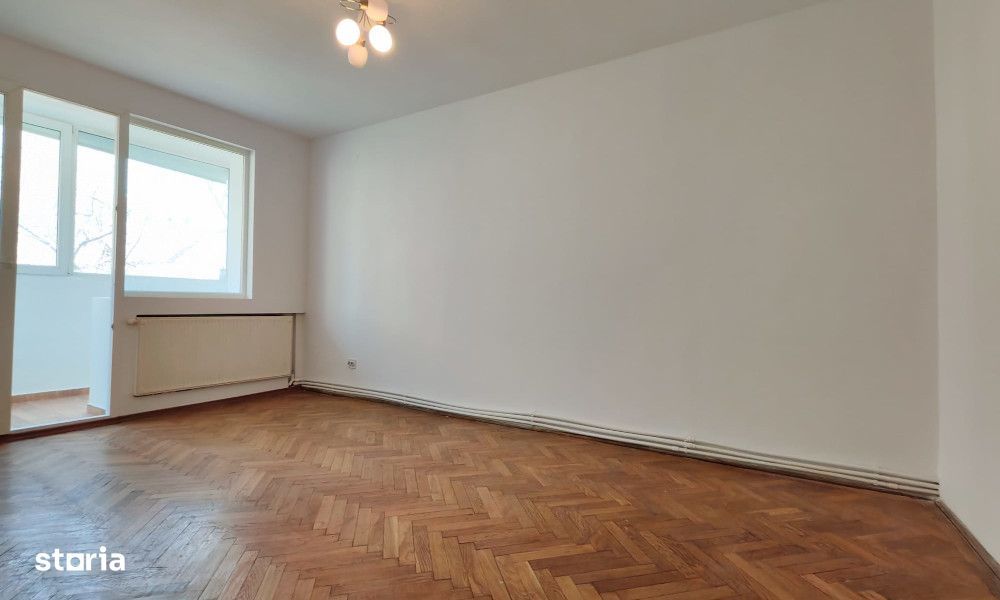 Apartament luminos pentru cabinet sau locuit