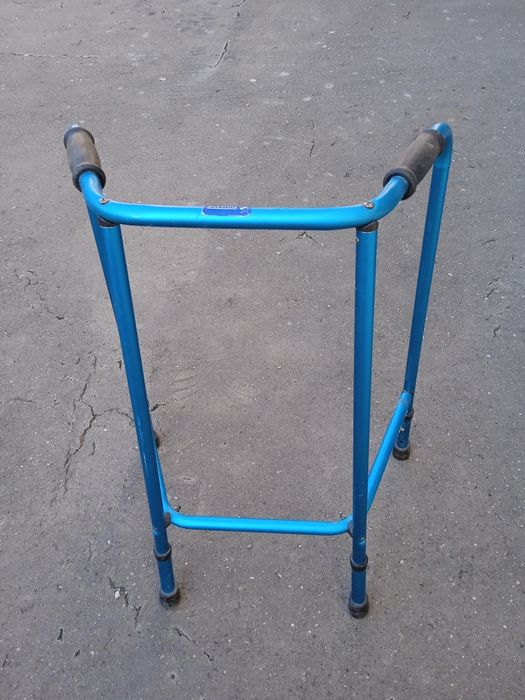 Cadru de deplasare pt bolnav