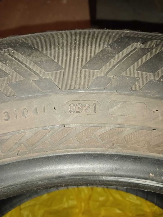 Nokian 235/65/17 летни гуми 2 броя