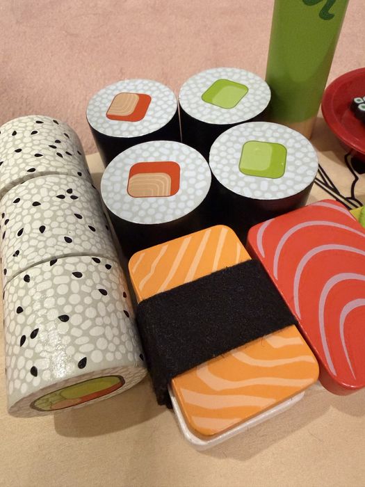 Set sushi jucarie lemn