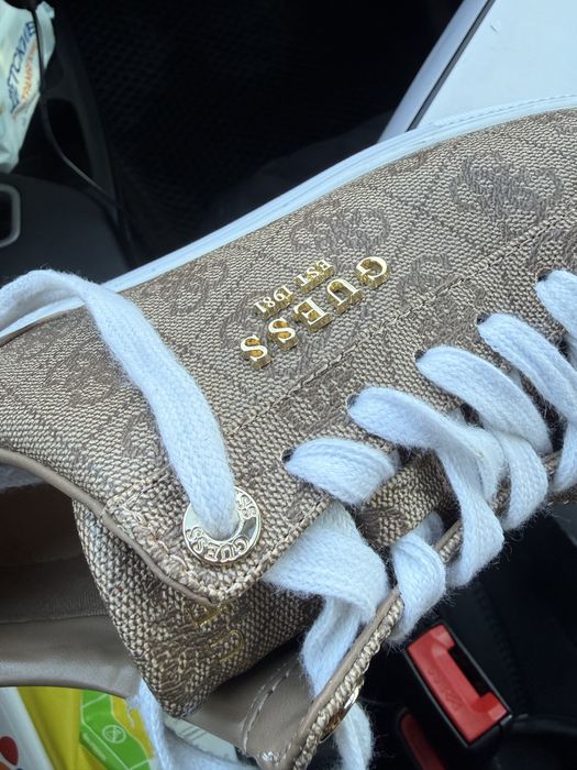 Guess кросы оригинал