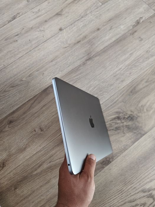 Macbook pro Touch Bar A2338 M1 , RAM 8 GB , Ssd 256