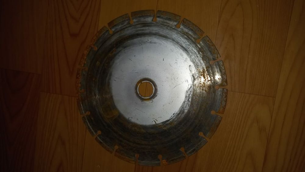 Диск Алмазный Обрезной Диаметром 23 см..