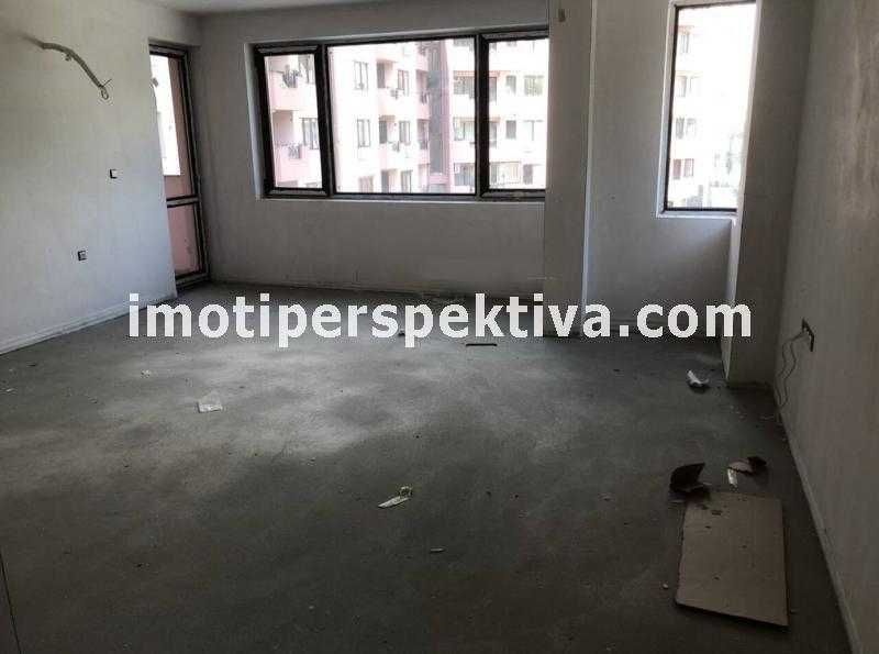 Продава се Тристаен апартамент в Пловдив, Кючук Париж - 169 кв.м за 1006 €/кв.м - Снимка #2