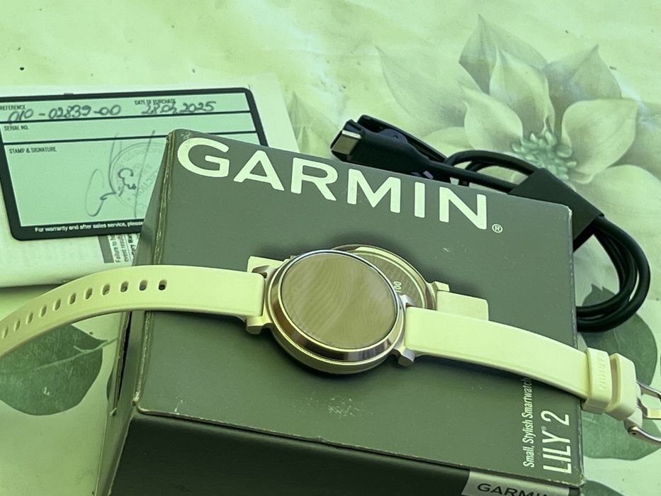 Smartwatch Garmin Lily 2 Active Curea de silicon Alb