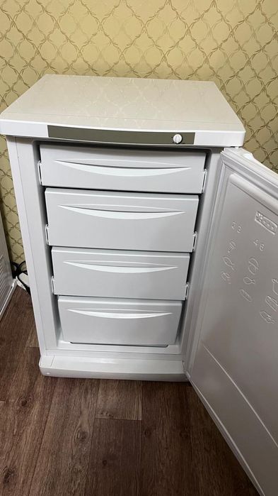 Продается морозильная камера