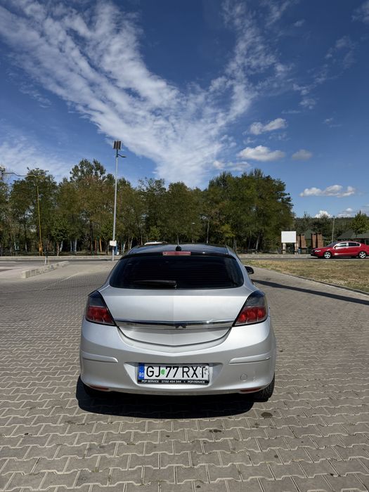 Opel Astra H 1.6 benzină