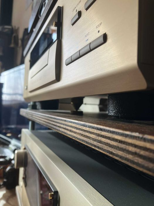 Accuphase DP-67 cd-плейър