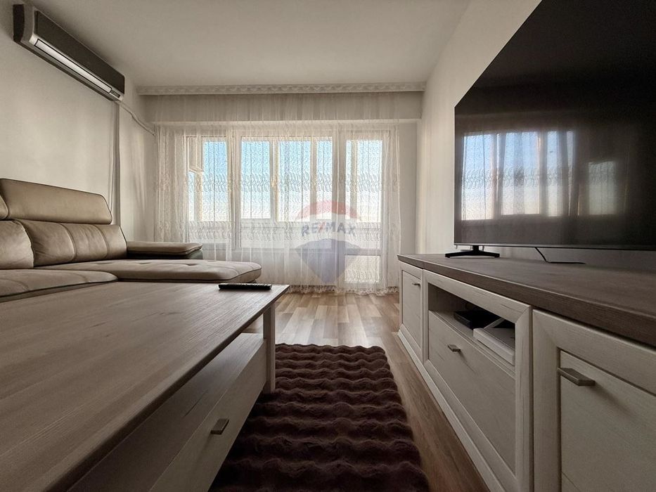 Продава се Тристаен апартамент в Варна, Цветен квартал - 80 кв.м за 1403 €/кв.м - Снимка #1