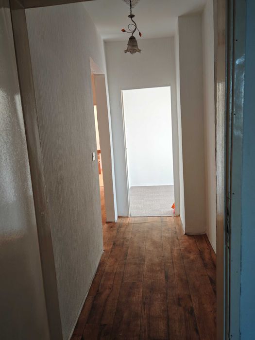 Продавам двустаен апартамент в кв. Деленките с. Айдемир