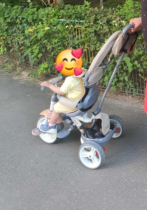 Tricicleta cu scaun rotativ si gentuta Coccolle Evo, Bej