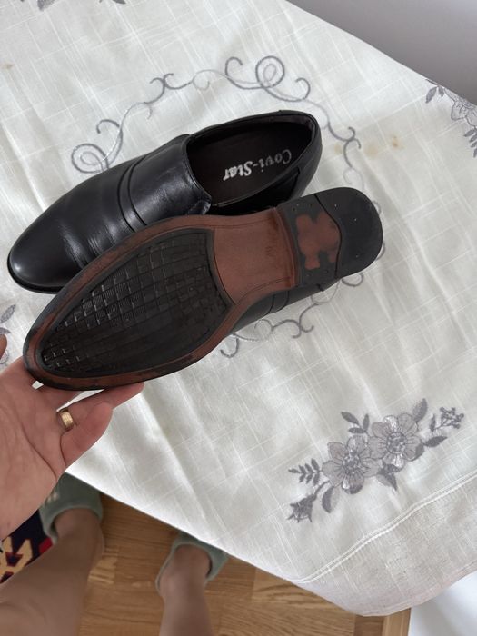Vand pantofi de barbati foarte cunfortabili
