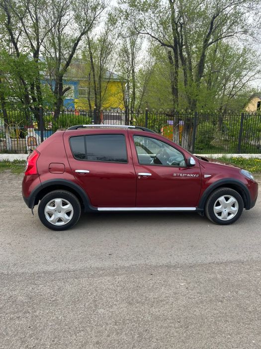 Продам Renault Sandero Stepway 2014