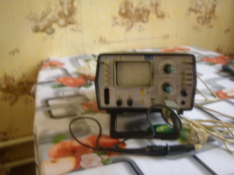 Осциллограф C1-112 советского производства в исправном состоянии