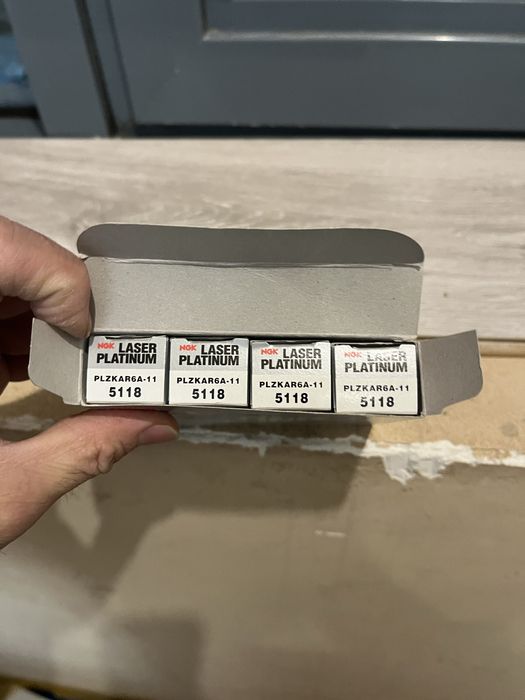 Продам свечи зажигания NGK