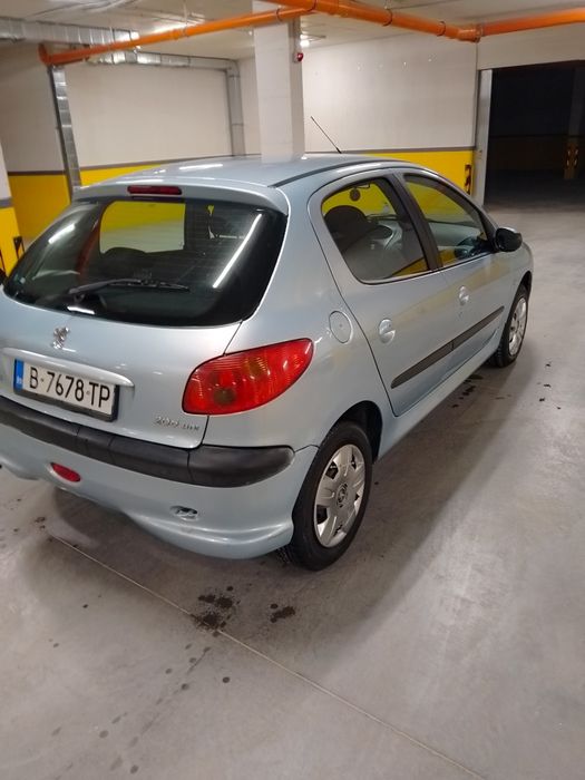 Продавам Пежо 206  1.4HDI