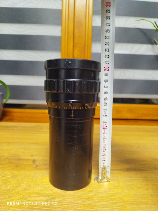 обектив за кино апарат.Полски