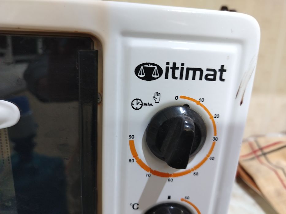 Духовка белая itimat