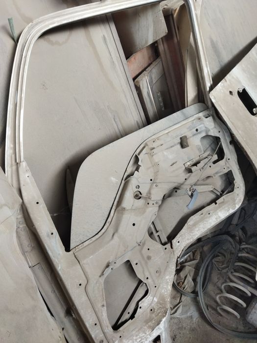 Продаются двери от исузу