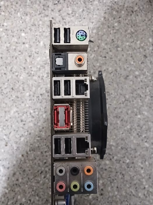 ASUS P6T7 WS SuperComputer (LGA1366) + i7-950