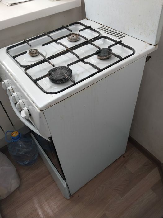 Продам срочно газ плиту в Каскелене