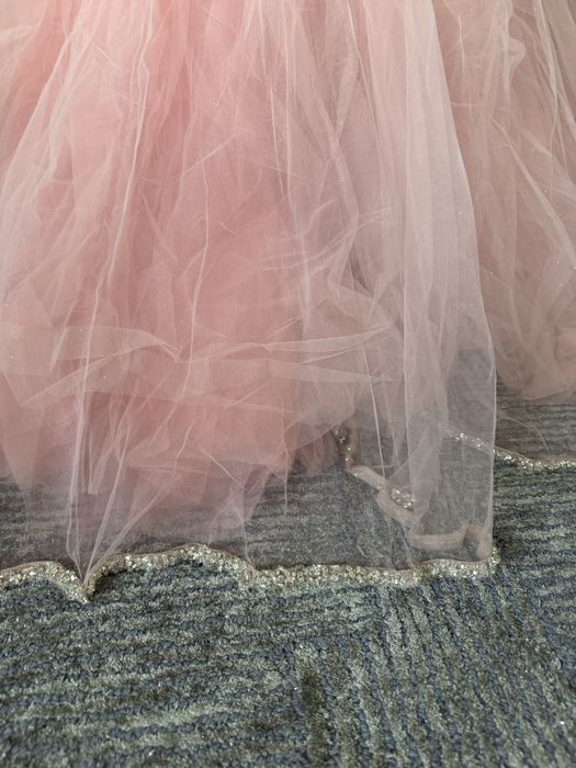 Платье на узату