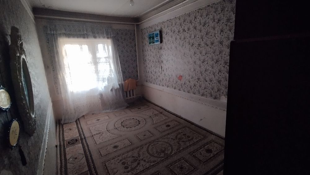 Ховли сотилади 2 этажли