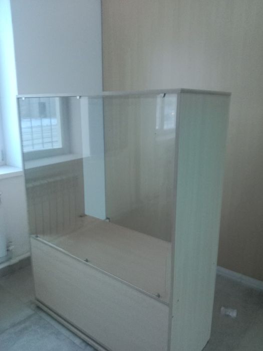 Срочно продам витрину