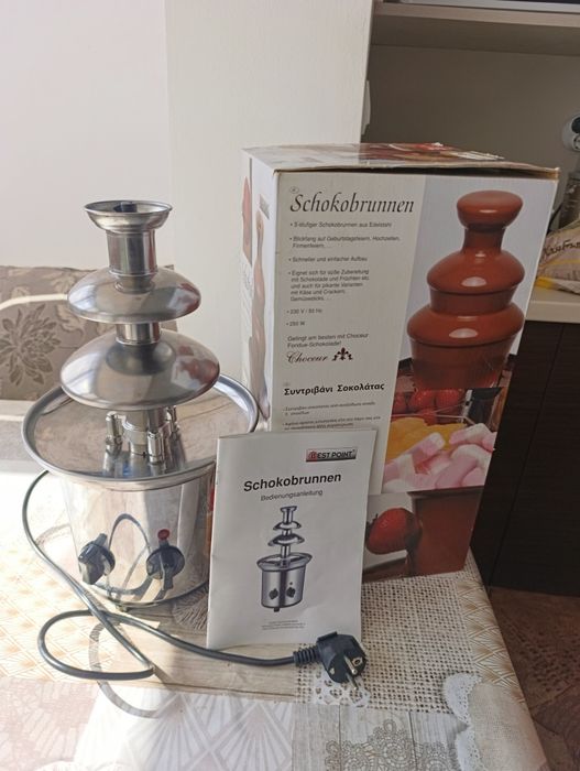 Шоколадов фонтан на 3 нива.