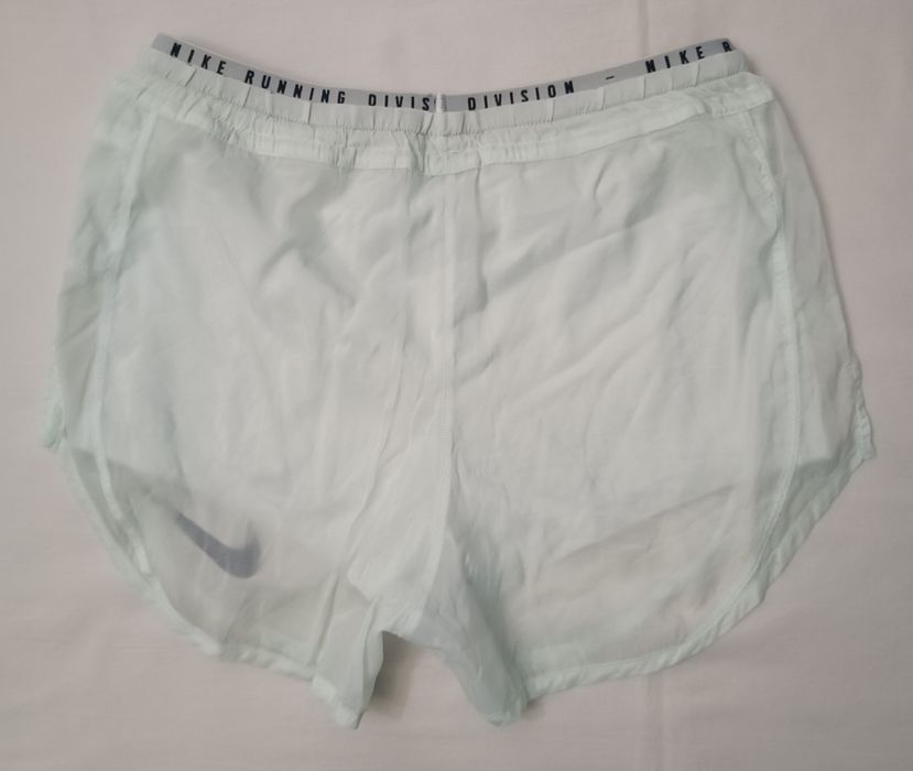 Nike DRI-FIT Run Division Tempo Luxe 2in1 Shorts оригинални гащета с клин 2в1 S Найк спорт шорти