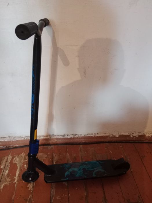 Продам самокат в отличном состоянии.