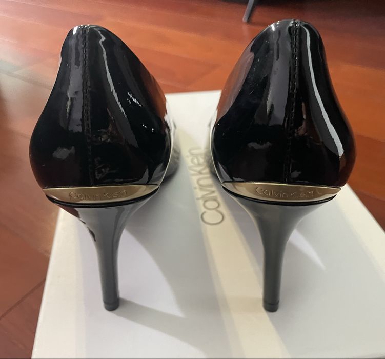 Дамски обувки на ток Calvin Klein нови