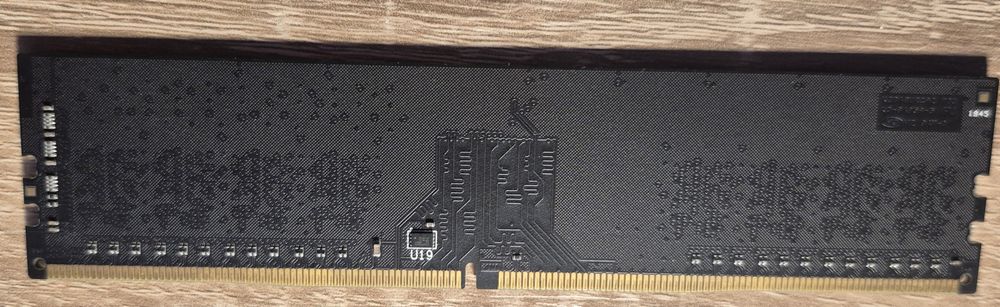 Memorie DDR4 8 GB 2400 MHz