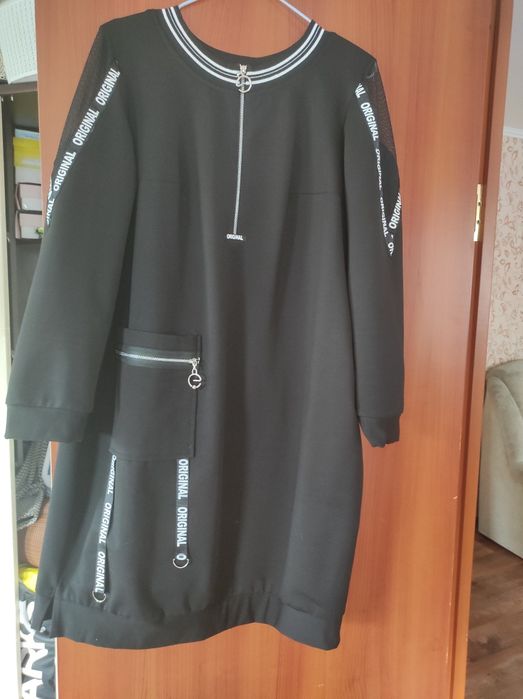 Продам женские платья