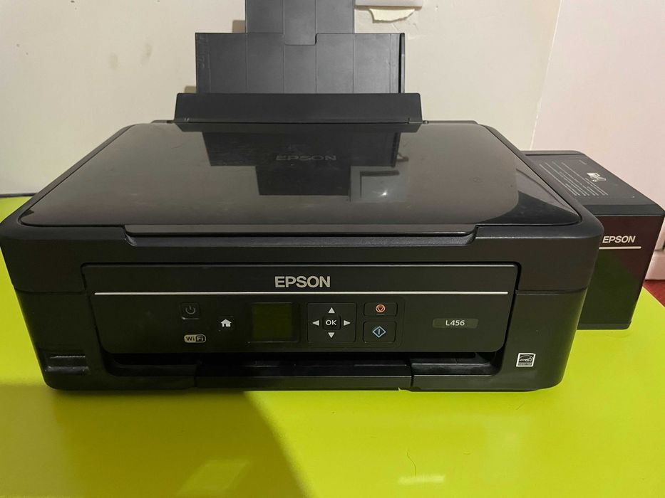 продам цветной принтер EPSON L456