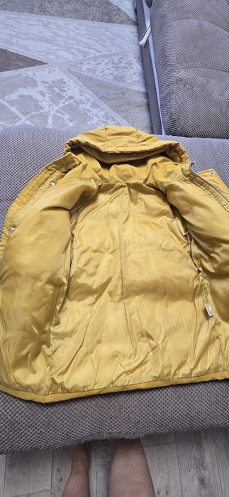 Продам весеннюю куртку