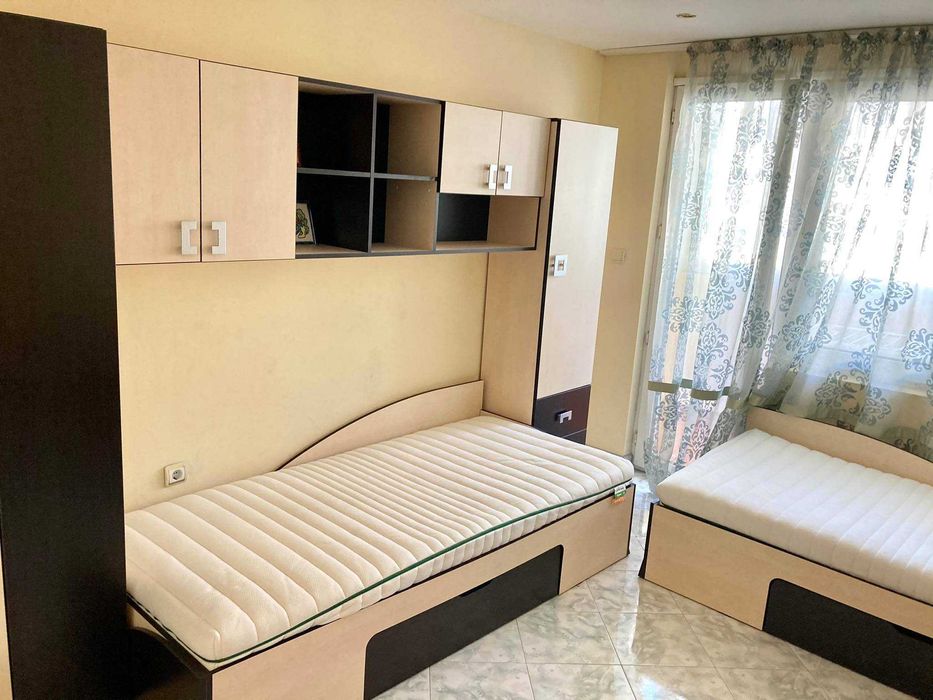 Дава се под наем Тристаен апартамент в Бургас, Възраждане - 100 кв.м за 255 € - Снимка #3