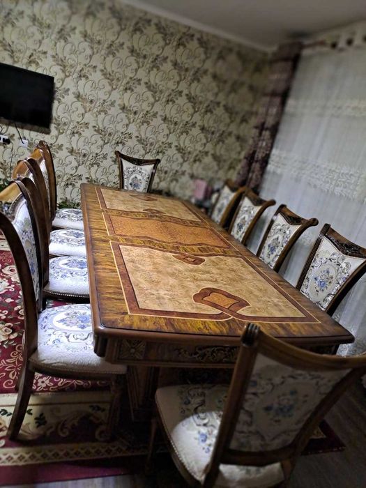 Mexmonxonangiz uchun stol stullar to'plami 10 talik