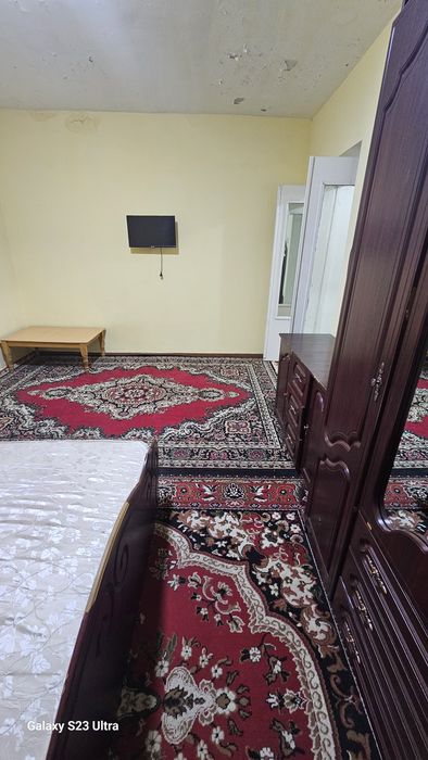 Аренда метро тинчлик 1.хонали оилага берилади расмдаги уй оилага