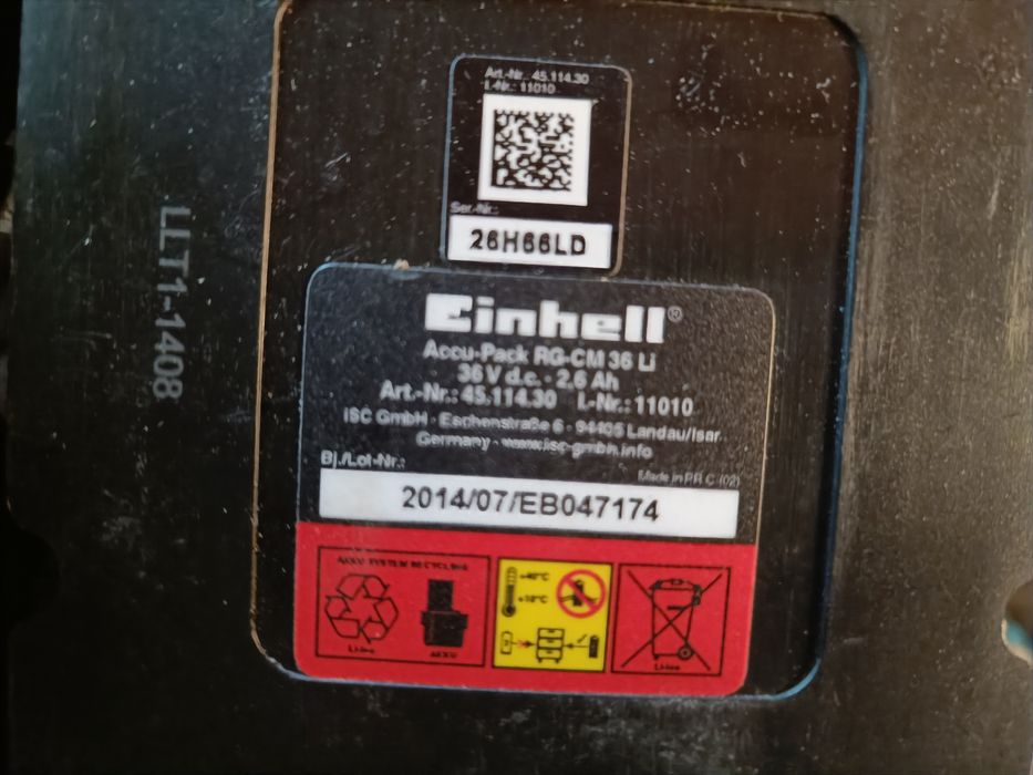 Masina de tuns iarba cu acumulatori