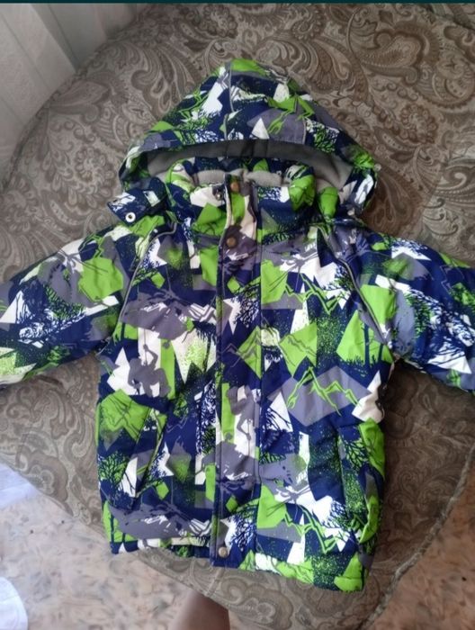 Продам зимнию куртку