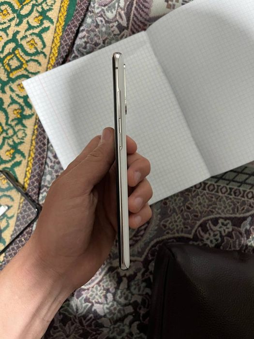 S20+5G 12/256 ideal holatda kelishamiz