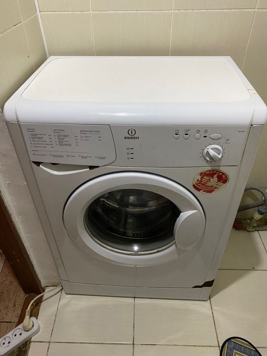 Продаю стиральную машину