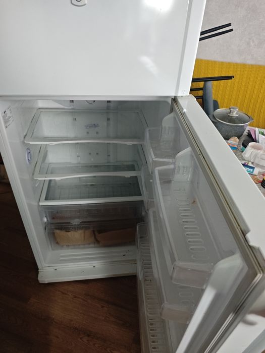 Холодильник Samsung